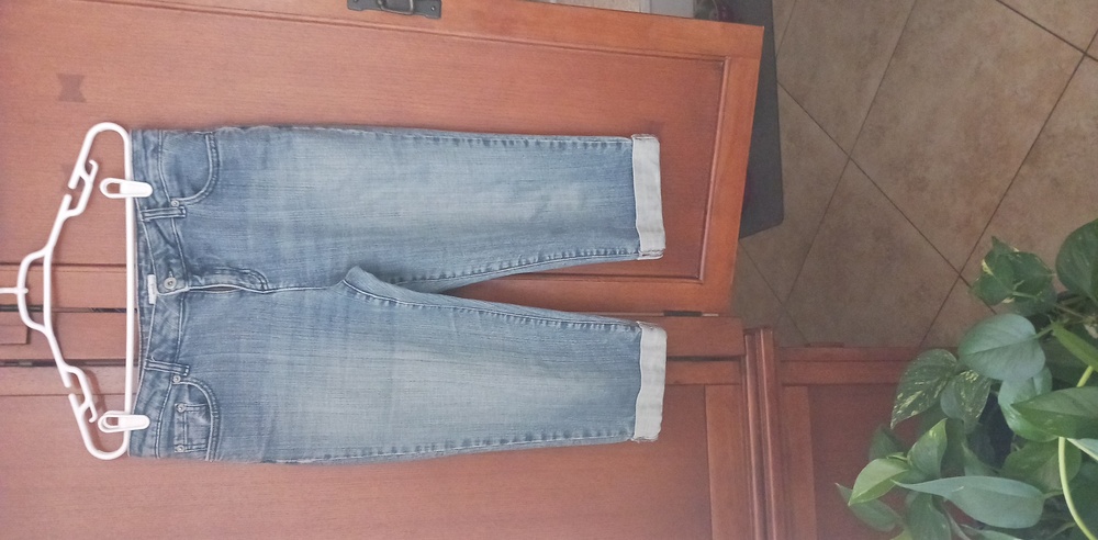 Liz & Co. Women's Denim Capris